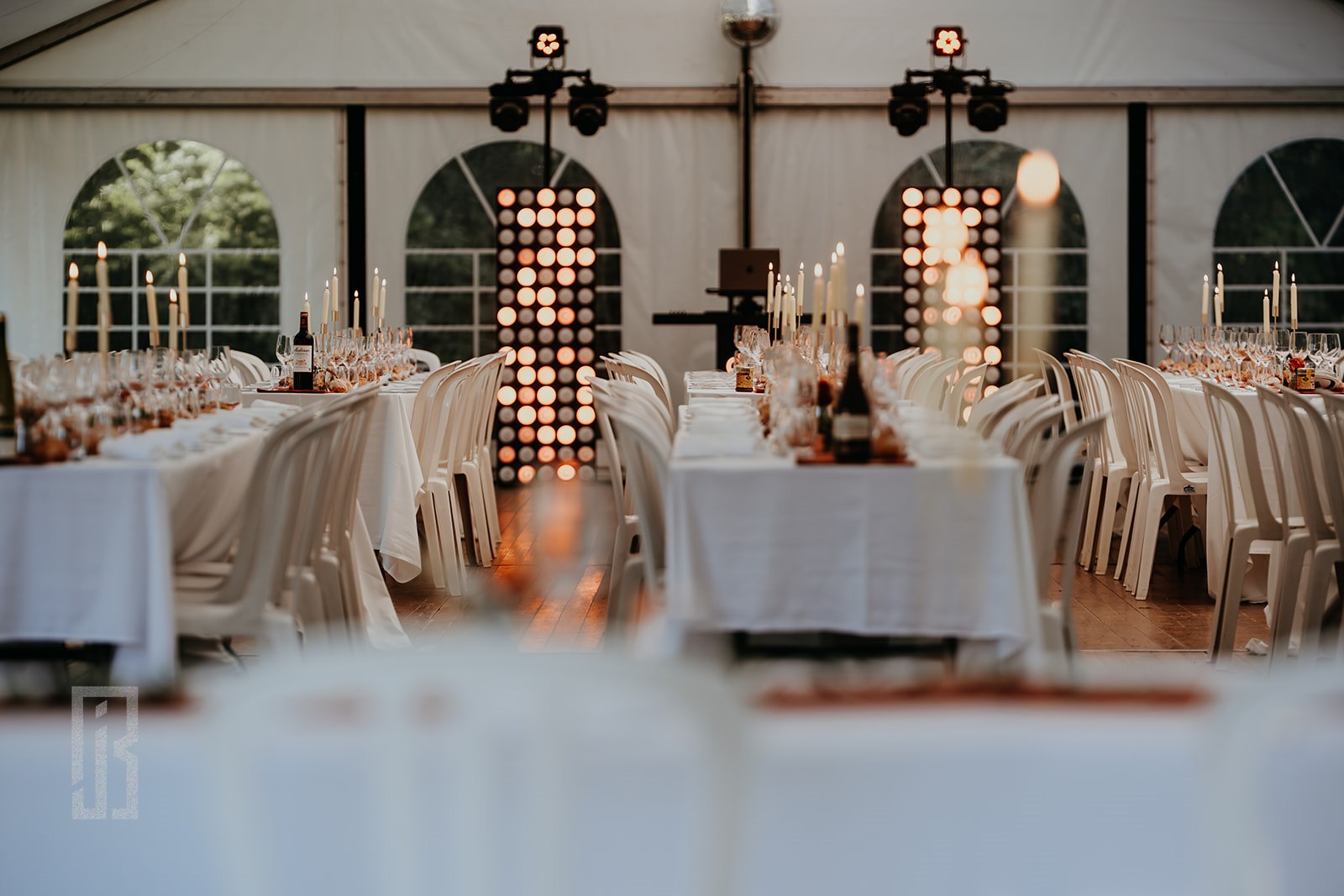 Cérémonie de mariage dans le parc du Château de Lihus — Photo Julien Briche