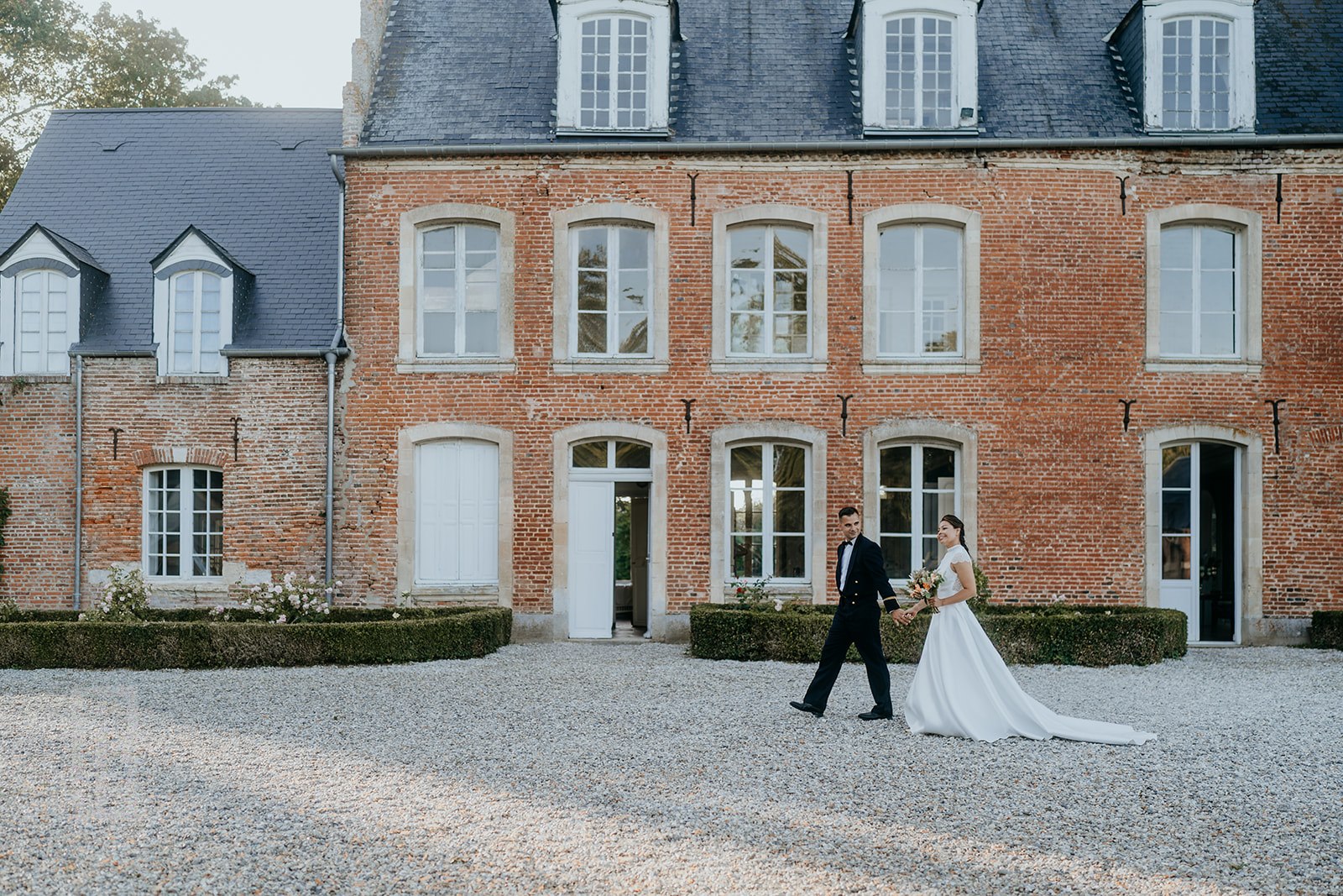Vue du parc du Château de Lihus lors d'un mariage — Photo Julien Briche