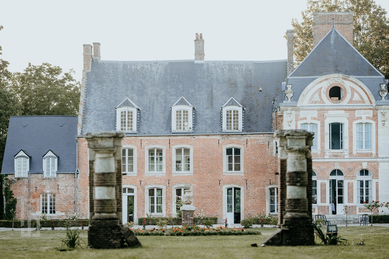 Façade du Château de Lihus et ses communs — Photo Julien Briche